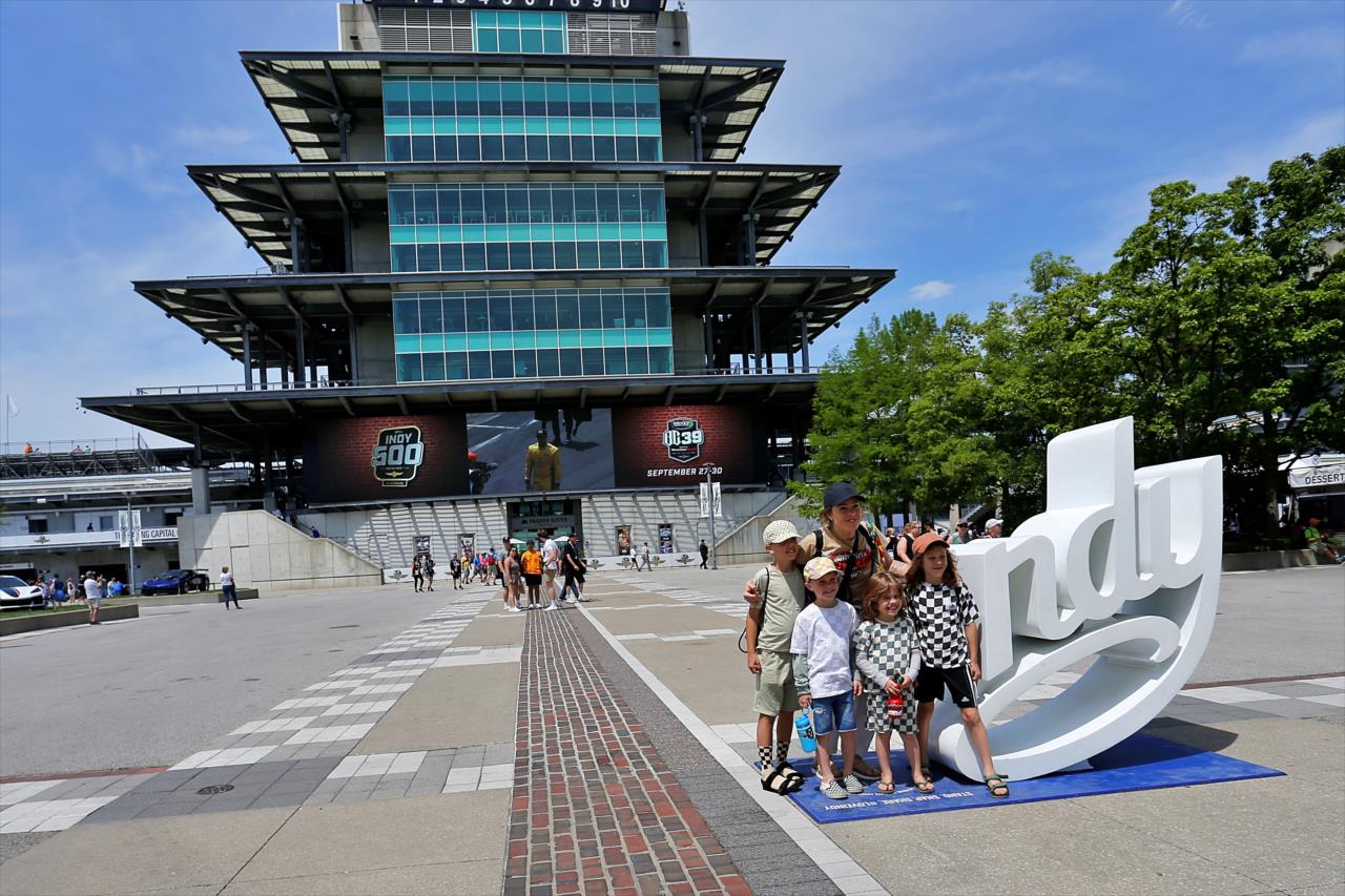 Fans - Indianapolis 500 Practice - By: Paul Hurley -- Photo by: Paul Hurley